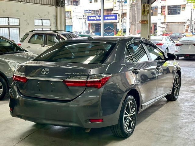 TOYOTA豐田 ALTIS  第2張相片
