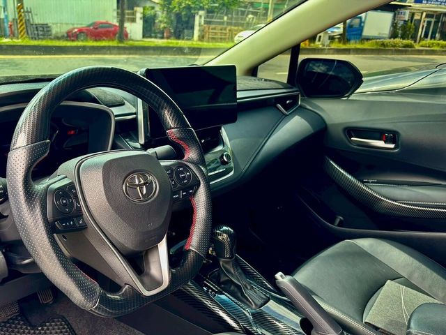 TOYOTA豐田 COROLLA ALTIS HYBRID  第5張相片