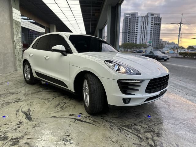 PORSCHE保時捷 MACAN  第3張相片