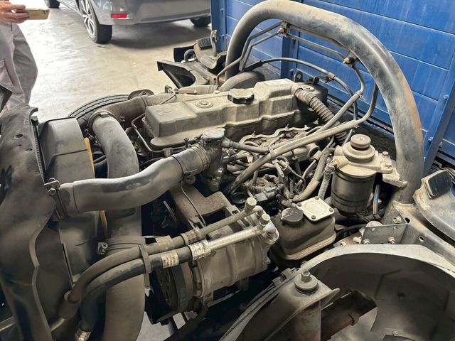 MITSUBISHI三菱 CANTER  第20張相片