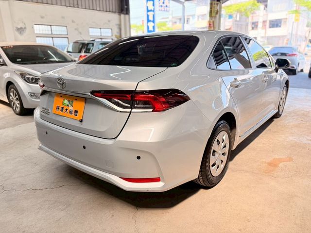 TOYOTA豐田 ALTIS  第2張相片