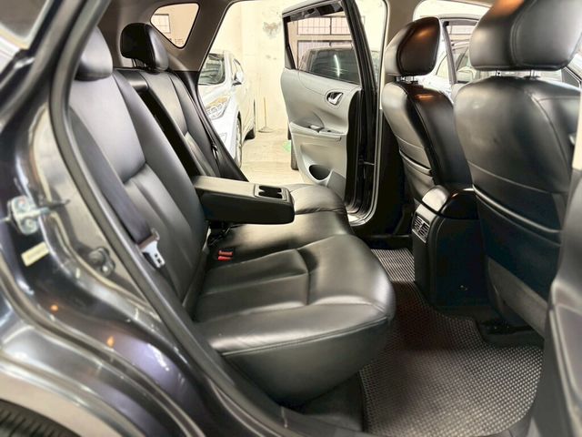 NISSAN日產 TIIDA  第13張相片