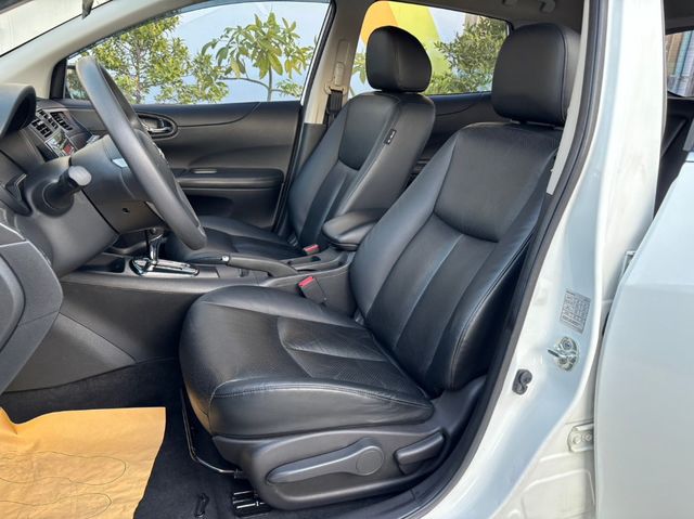 NISSAN日產 TIIDA  第12張相片