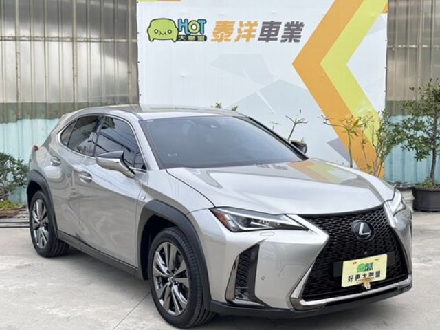 LEXUS凌志 UX200  第7張相片