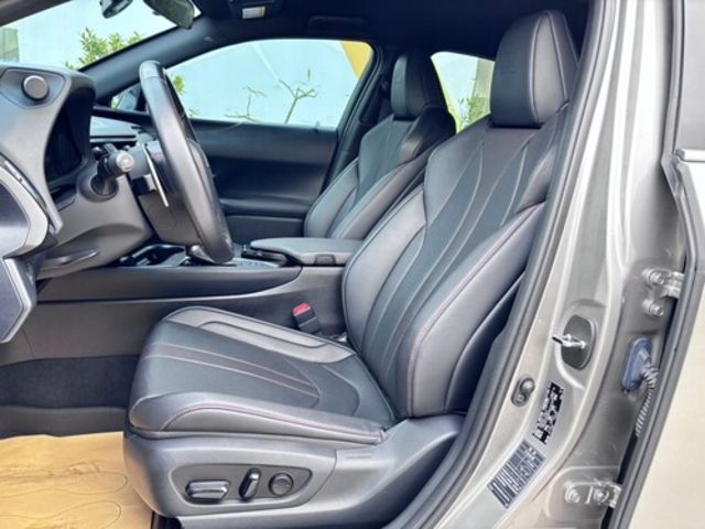 LEXUS凌志 UX200  第12張相片