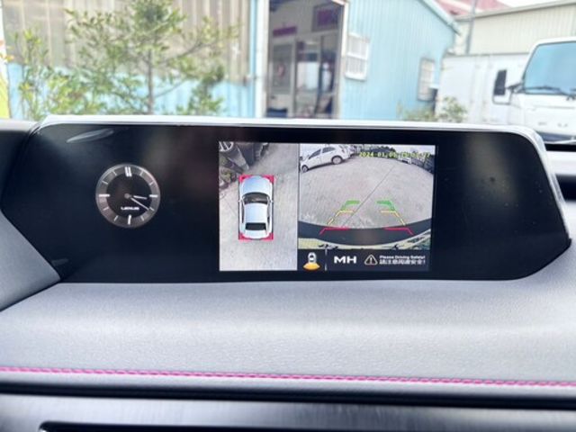 LEXUS凌志 UX200  第18張相片