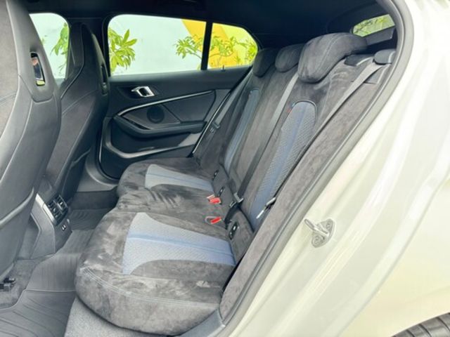 BMW寶馬 118I  第13張相片