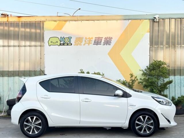 TOYOTA豐田 PRIUS C  第9張相片