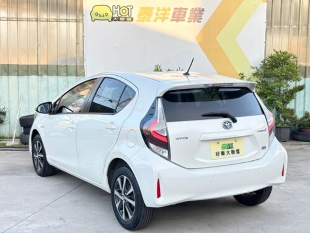 TOYOTA豐田 PRIUS C  第10張相片