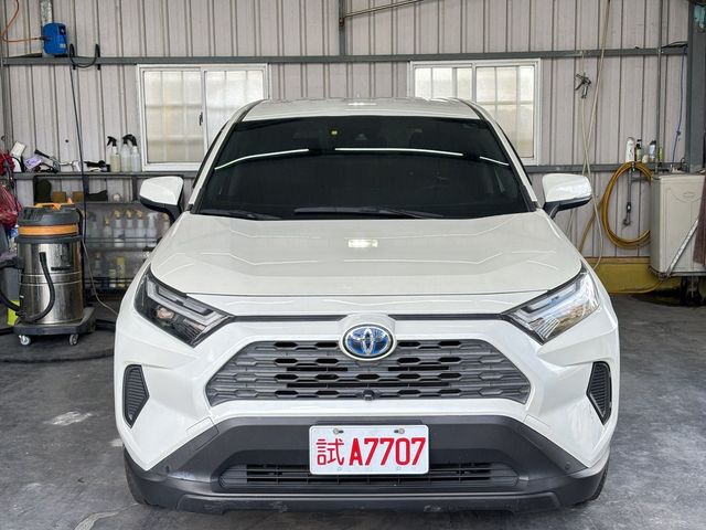 TOYOTA豐田 RAV4  第3張相片