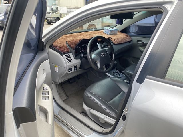 TOYOTA豐田 ALTIS  第6張相片
