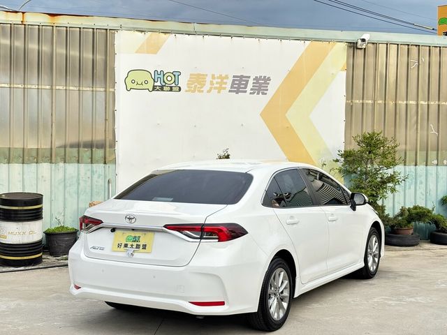 TOYOTA豐田 ALTIS  第3張相片