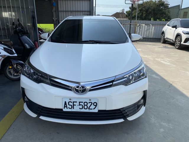 TOYOTA豐田 ALTIS  第3張相片