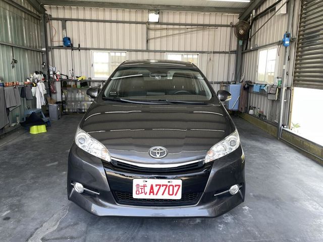 TOYOTA豐田 WISH  第3張相片