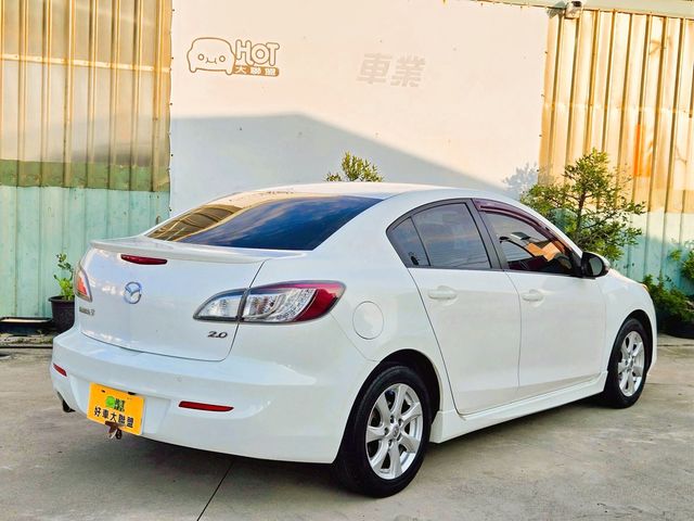MAZDA馬自達 MAZDA 3  第2張相片