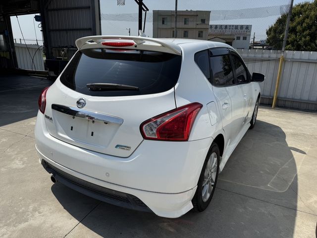 NISSAN日產 TIIDA  第2張相片