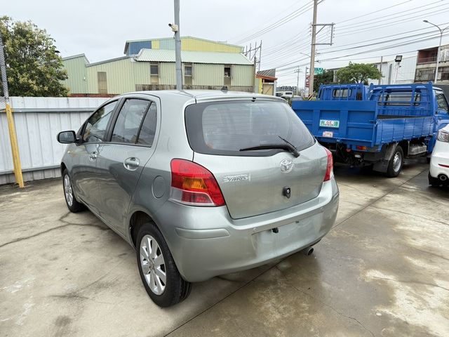 TOYOTA豐田 YARIS  第2張相片