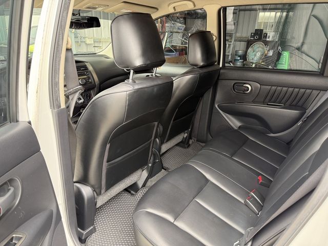 NISSAN日產 LIVINA  第7張相片