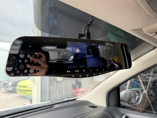 NISSAN日產 LIVINA  第9張相片