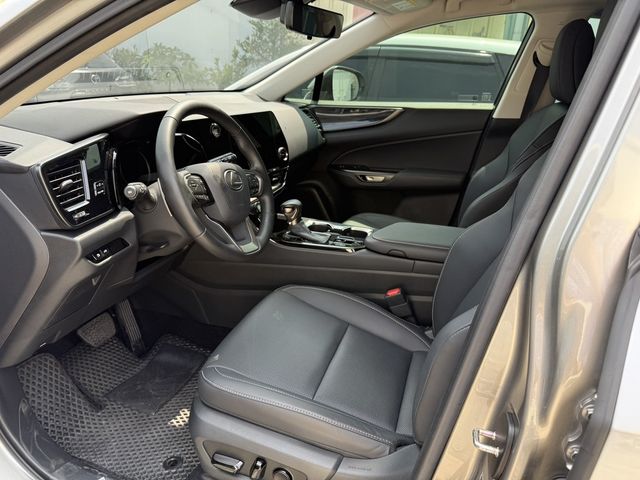 LEXUS凌志 NX200  第7張相片