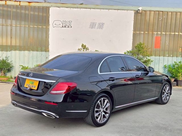 M-BENZ賓士 E200  第2張相片