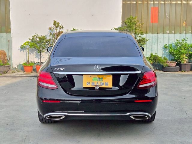 M-BENZ賓士 E200  第4張相片