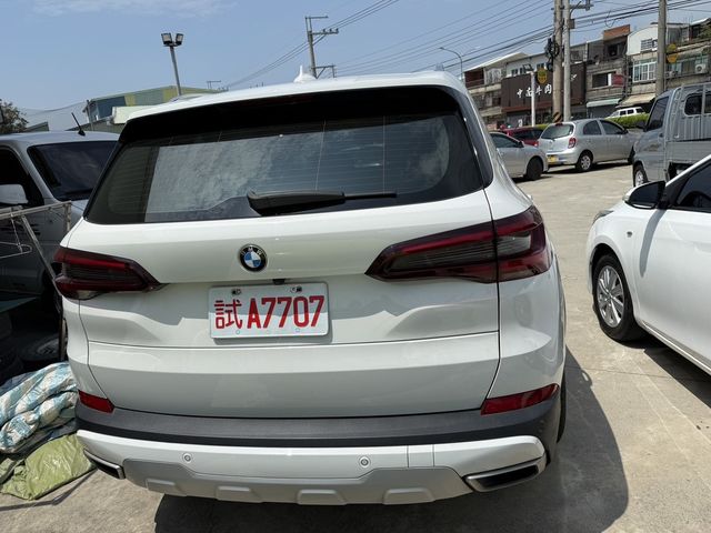 BMW寶馬 X5 XDRIVE25D  第3張相片