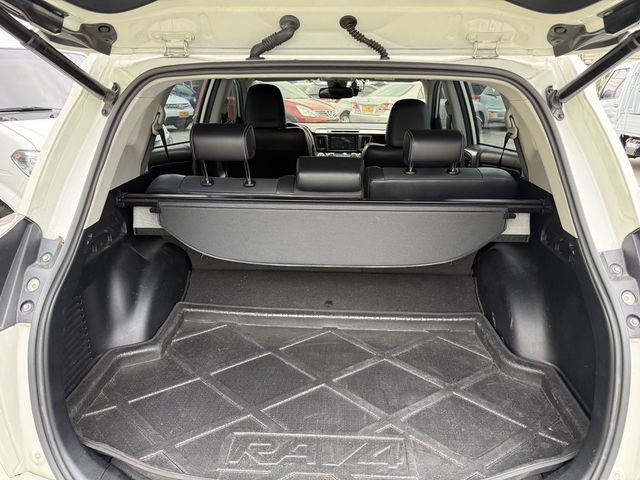 TOYOTA豐田 RAV4  第8張相片