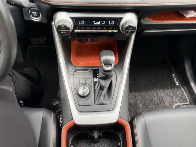 TOYOTA豐田 RAV4  第13張相片