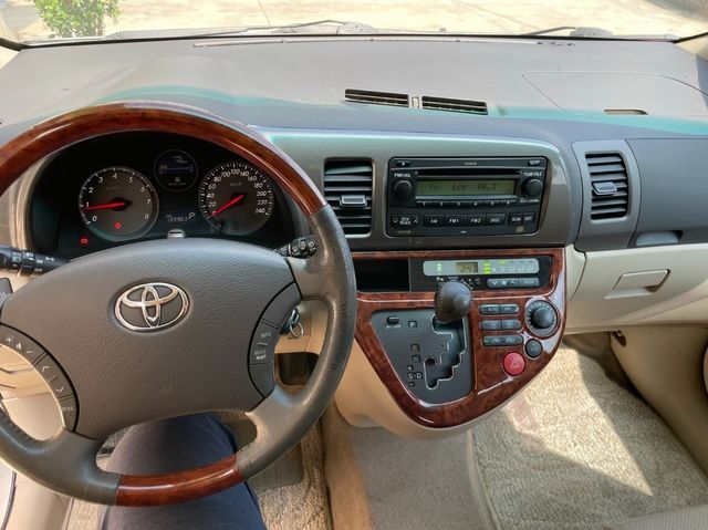 TOYOTA豐田 WISH  第6張相片