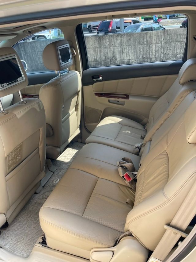 TOYOTA豐田 WISH  第7張相片