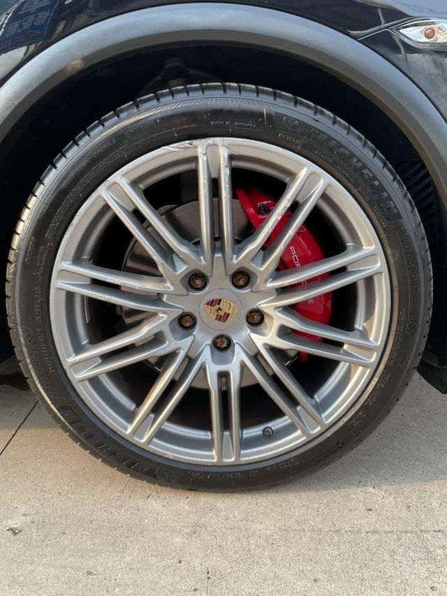 PORSCHE保時捷 CAYENNE  第6張相片