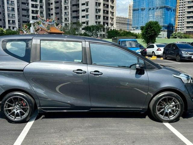 Toyota SIENTA  第8張相片