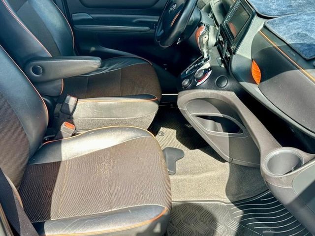 Toyota SIENTA  第11張相片