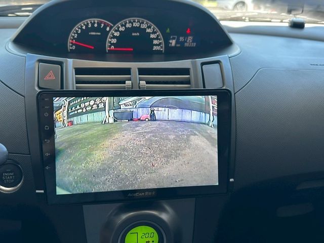 Toyota Yaris  第10張相片