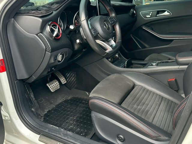 Mercedes-Benz/賓士 A-CLASS  第2張相片