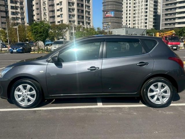 Nissan Tiida  第6張相片