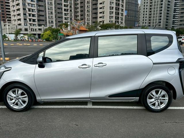 Toyota Yaris  第8張相片