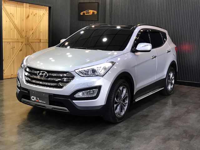 高雄 春鑫車業2015年Hyundai Santa Fe 2.2 領袖款上市!!  第1張相片