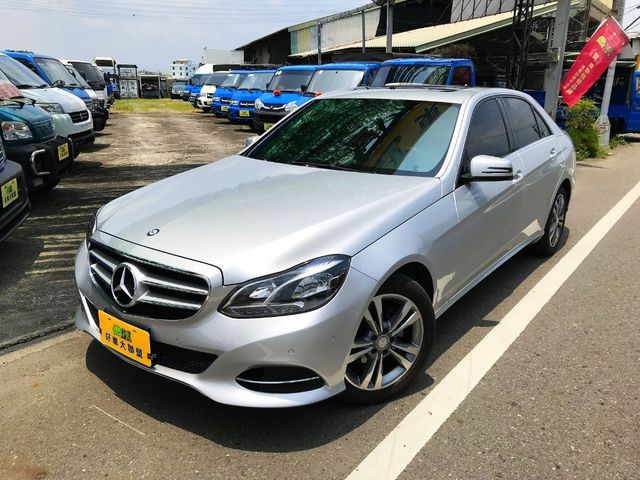 M-BENZ賓士 E200  第1張相片