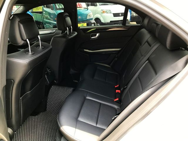 M-BENZ賓士 E200  第7張相片