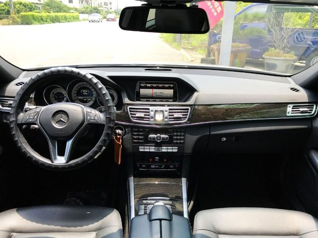 M-BENZ賓士 E200  第8張相片
