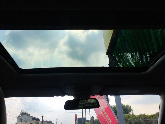 M-BENZ賓士 E200  第10張相片