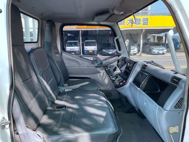 MITSUBISHI三菱 CANTER  第7張相片