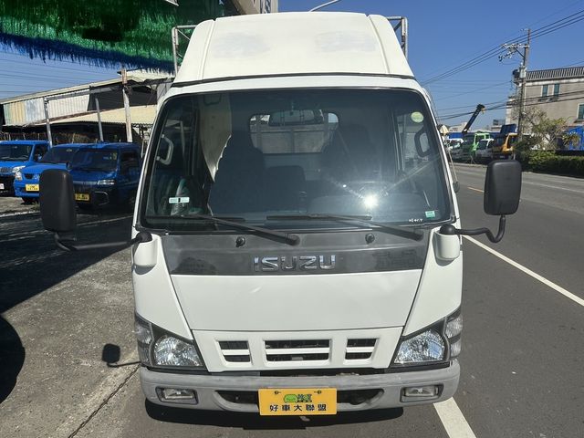 ISUZU五十鈴 ELF  第2張相片
