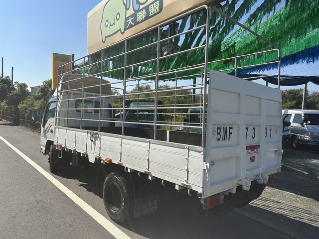 ISUZU五十鈴 ELF  第3張相片