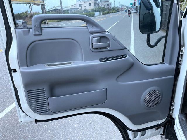 ISUZU五十鈴 ELF  第6張相片