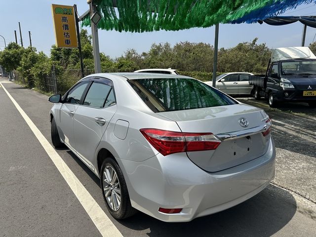 TOYOTA豐田 ALTIS  第3張相片