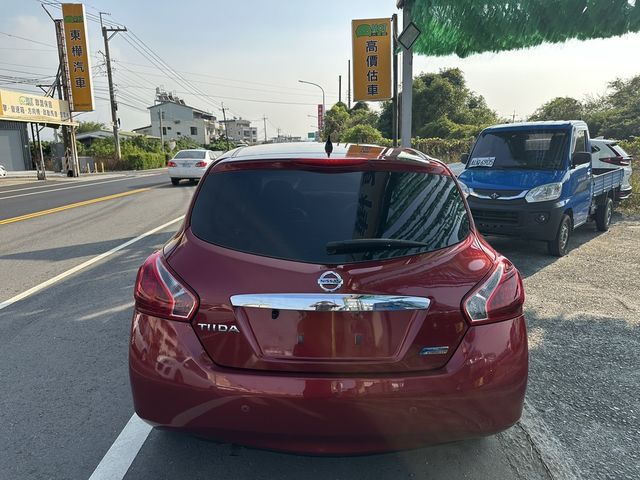 NISSAN日產 TIIDA  第4張相片
