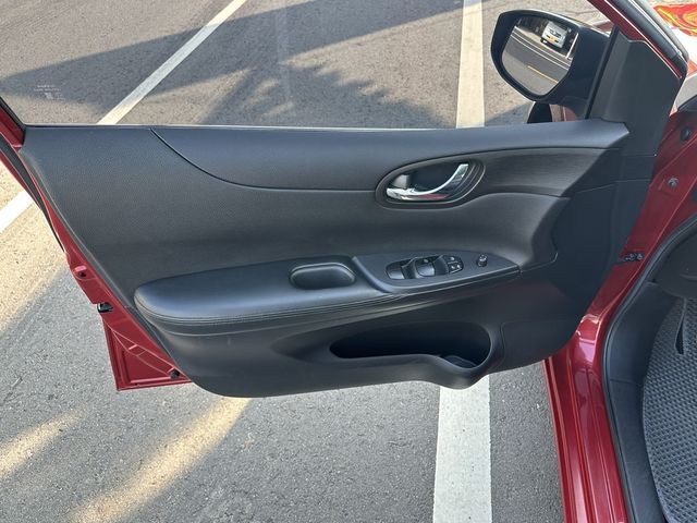 NISSAN日產 TIIDA  第5張相片